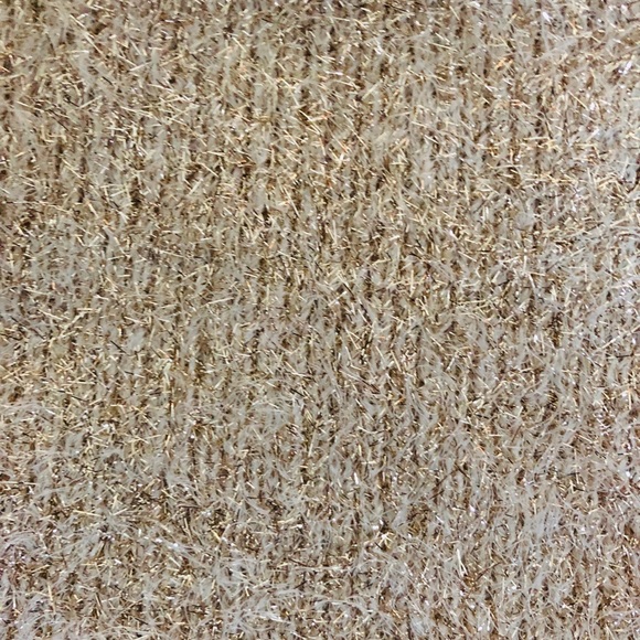 🔺NWT Ivory Gold Fuzzy Sweater Tank Top size M - Picture 2 of 4